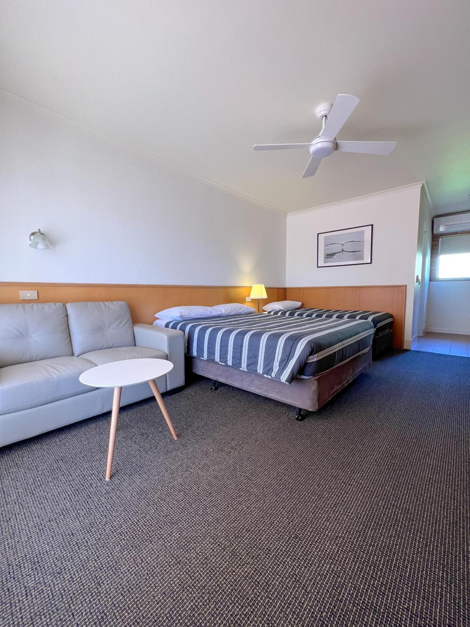 Summerhill Motor Inn (Adults Only) Merimbula Exterior foto