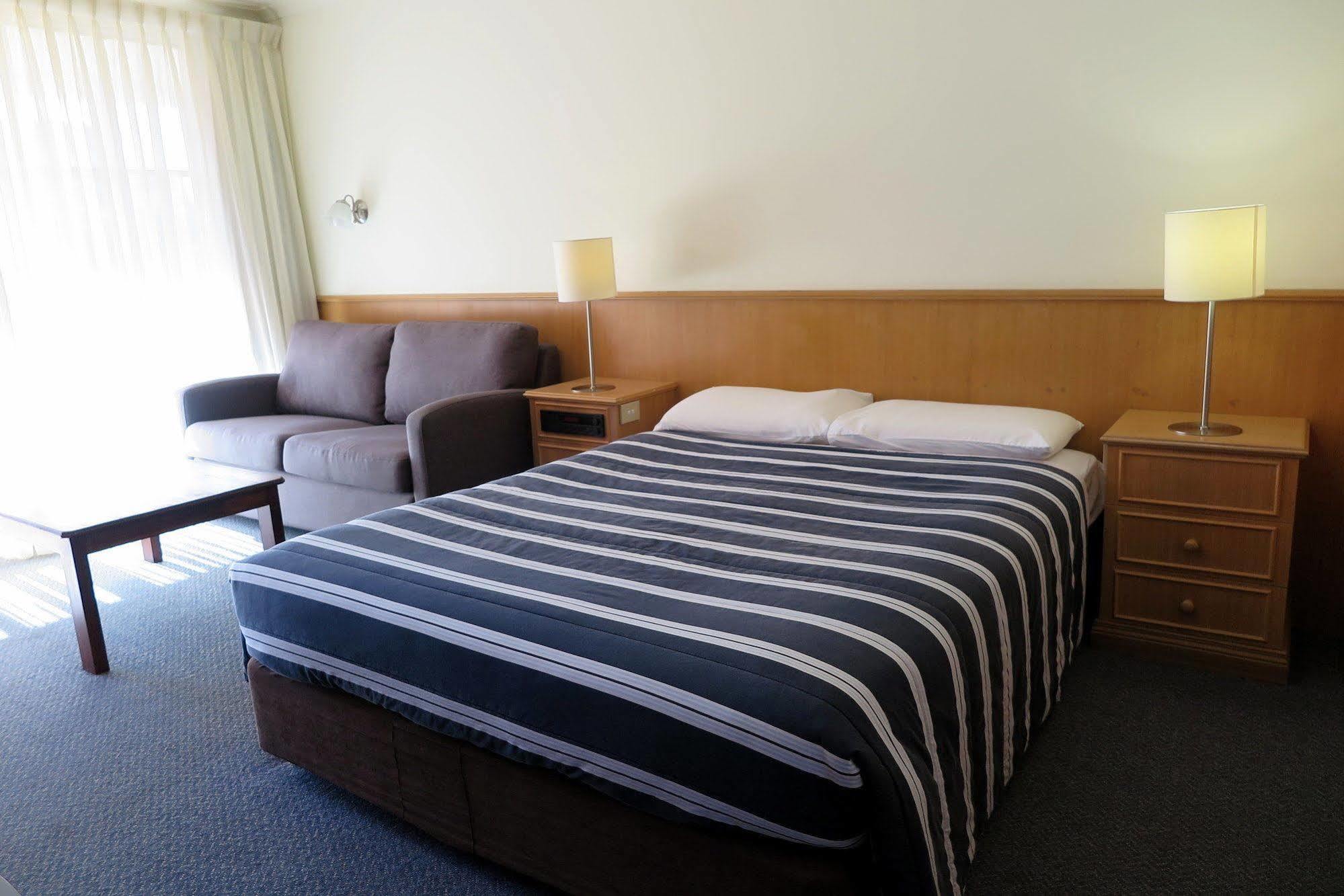 Summerhill Motor Inn (Adults Only) Merimbula Exterior foto