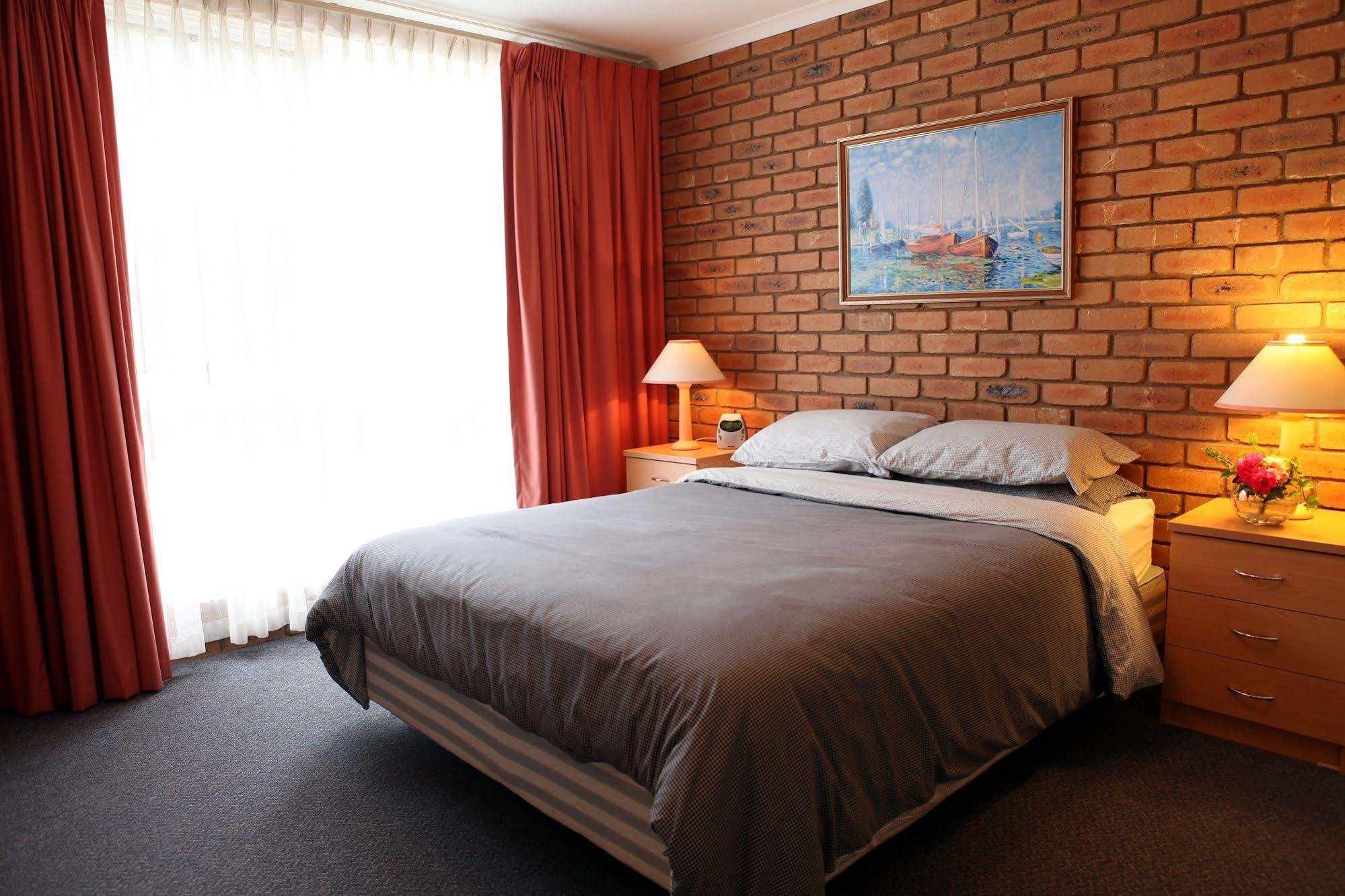 Summerhill Motor Inn (Adults Only) Merimbula Exterior foto